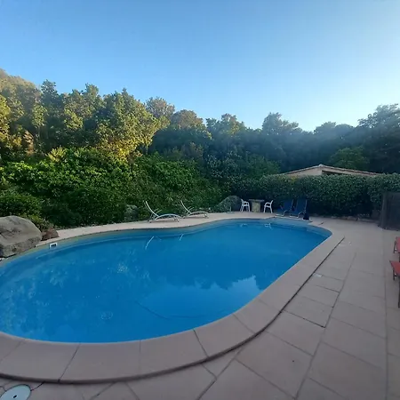 Mini 1 Piece 21 M2 Pour 2 Personnes Piscine Partagee Climatisation * Porto-Vecchio (Corsica)