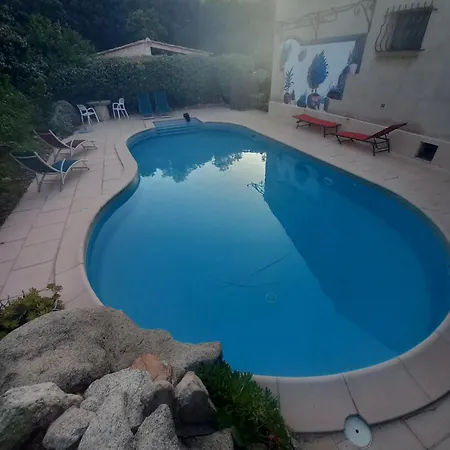 Mini 1 Piece 21 M2 Pour 2 Personnes Piscine Partagee Climatisation Διαμέρισμα *