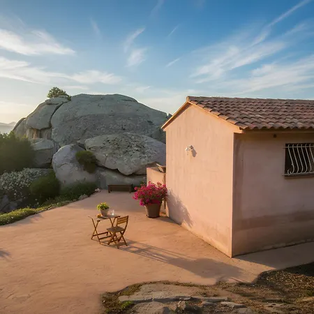 Mini 1 Piece 21 M2 Pour 2 Personnes Piscine Partagee Climatisation Appartement Porto-Vecchio (Corsica)