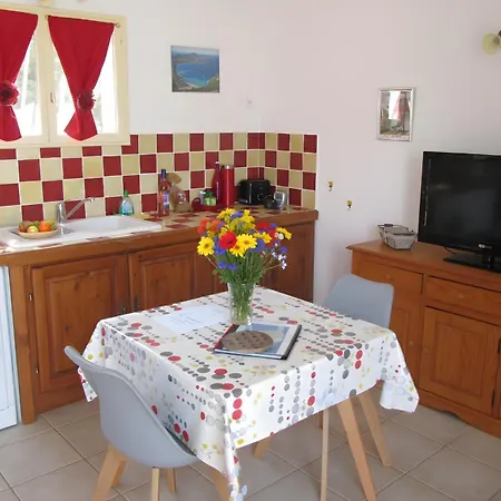 Mini 1 Pièce 21 M2 Pour 2 Personnes Piscine Partagée Climatisation Appartamento *