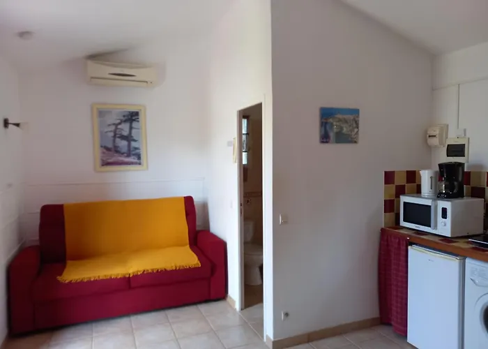 Mini 1 Pièce 21 M2 Pour 2 Personnes Piscine Partagée Climatisation Appartamento *