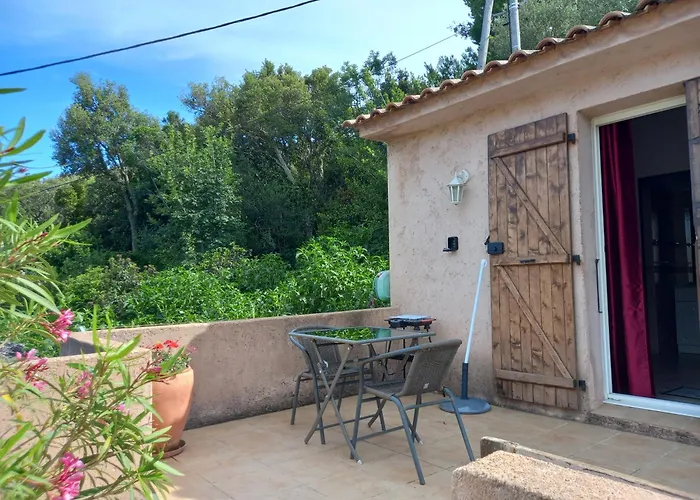 Mini 1 Pièce 21 M2 Pour 2 Personnes Piscine Partagée Climatisation Appartamento