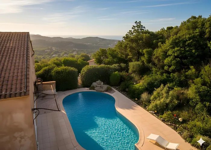 Mini 1 Piece 21 M2 Pour 2 Personnes Piscine Partagee Climatisation Porto-Vecchio (Corsica)